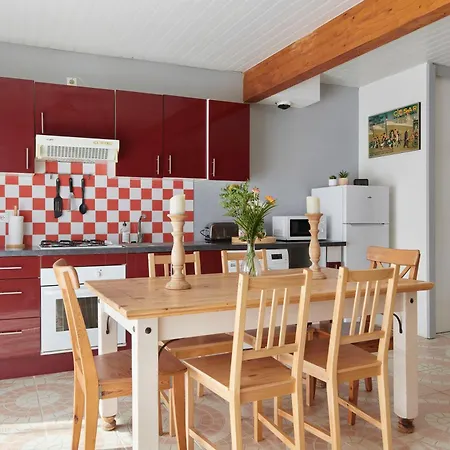 Holiday home Le Nid Du Lac, Maison Cosy Et Calme Avec Babyfoot