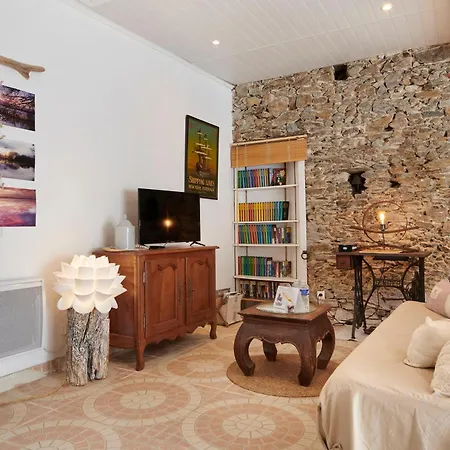 Holiday home Le Nid Du Lac, Maison Cosy Et Calme Avec Babyfoot *